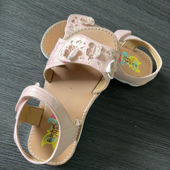 Cute pink sandals - Picture 2 of 4